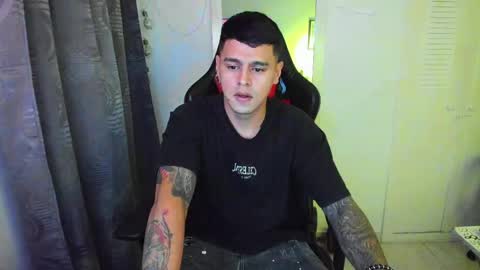 Snapshot of dage_19 chatting on May 2026 03:04:02 AM my name is Jhon and I live in colombia online show from May 2026 03:04:02 AM