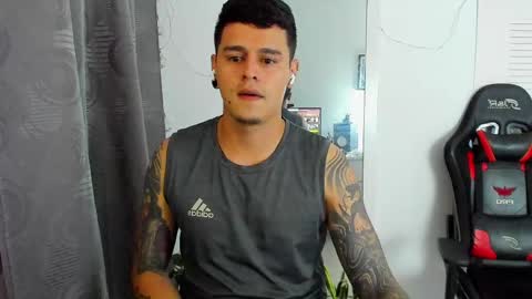 Snapshot of dage_19 chatting on May 2026 03:47:01 AM my name is Jhon and I live in colombia online show from May 2026 03:47:01 AM