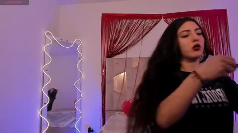 Snapshot of dahia_tay chatting on February 2025 03:04:02 AM dahia online show from February 2025 03:04:02 AM