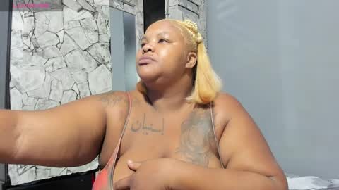 Snapshot of dahianajoss chatting on January 2025 02:43:01 AM Ebony Sex Dahian online show from January 2025 02:43:01 AM