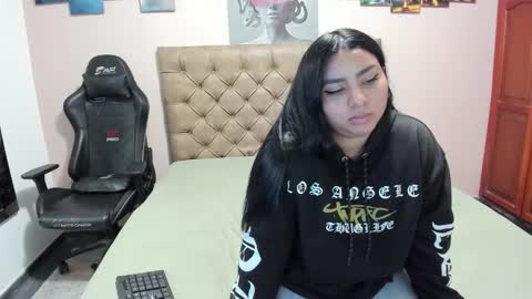 dahianncollins online show from October 2025 01:23:02 PM