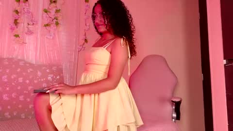 Snapshot of dahliabrowniee chatting on April 2026 03:37:01 AM Dahli online show from April 2026 03:37:01 AM