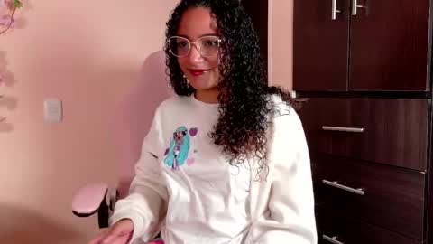 Snapshot of dahliabrowniee chatting on April 2026 10:00:02 PM Dahli online show from April 2026 10:00:02 PM