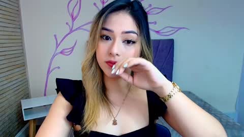 Dahlia online show from December 2024 12:18:02 PM