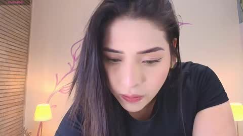 Dahlia online show from October 2025 09:28:02 PM