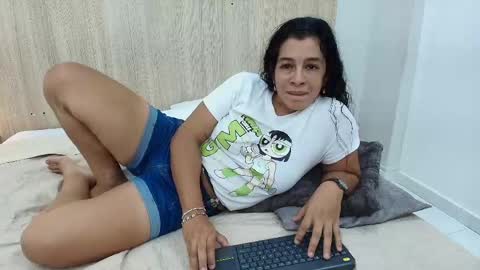 Daia Vega online show from April 2026 09:39:33 PM