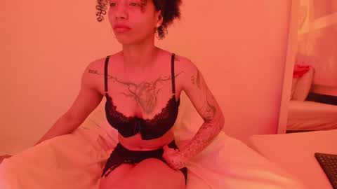 Snapshot of daiana_curly chatting on January 2025 12:04:02 PM Daiana online show from January 2025 12:04:02 PM