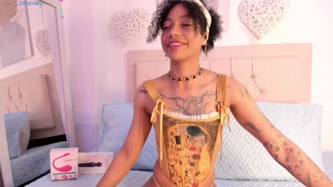 Snapshot of daiana_curly chatting on February 2025 03:20:01 PM Daiana online show from February 2025 03:20:01 PM