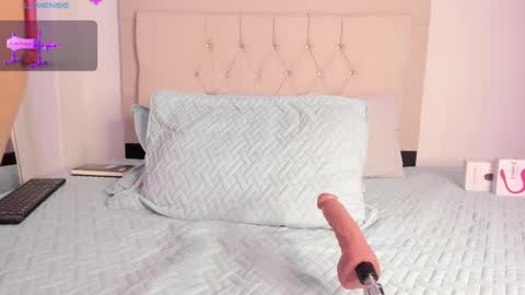 Snapshot of daiana_curly chatting on February 2025 06:32:02 AM Daiana online show from February 2025 06:32:02 AM