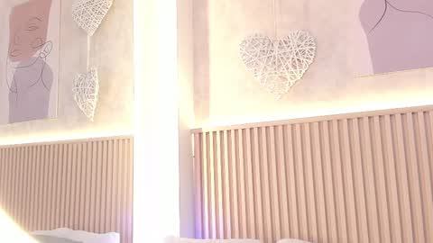 Snapshot of daiana_curly chatting on September 2025 11:26:01 PM Daiana online show from September 2025 11:26:01 PM