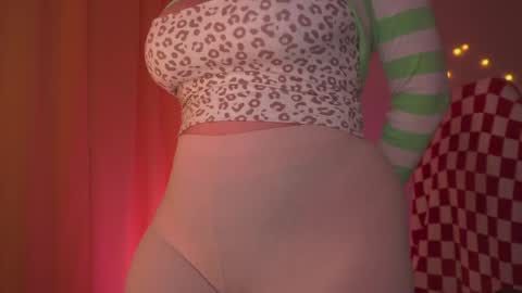Snapshot of daien_halpert chatting on June 2026 08:14:02 PM Cute DianaOnline mostly at 8pm-0000 am UK TimeTuesday and Wednesday off online show from June 2026 08:14:02 PM