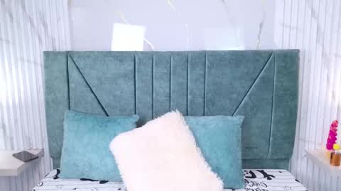 Juls online show from February 2026 09:30:02 PM