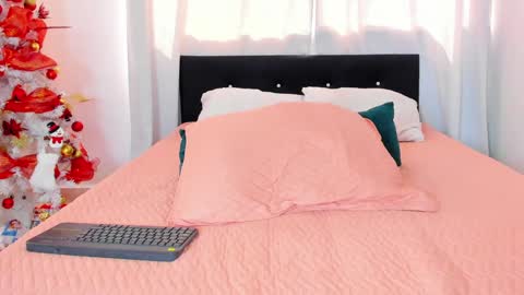 Snapshot of dailasmith chatting on December 2024 06:04:02 PM Daila Smith online show from December 2024 06:04:02 PM