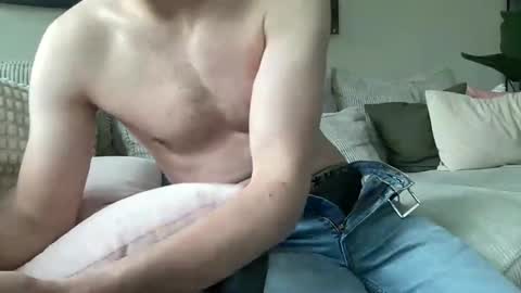 Snapshot of dailybully chatting on May 2026 08:01:01 AM Your daily dose online show from May 2026 08:01:01 AM