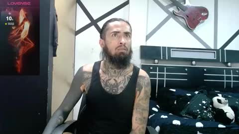 Snapshot of daimon_rock01 chatting on October 2025 05:19:01 AM felipe online show from October 2025 05:19:01 AM