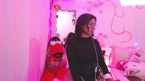 Snapshot of daina_flower chatting on February 2026 04:57:01 AM DAINA online show from February 2026 04:57:01 AM