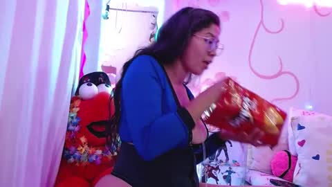 Snapshot of daina_flower chatting on February 2026 04:11:01 AM DAINA online show from February 2026 04:11:01 AM