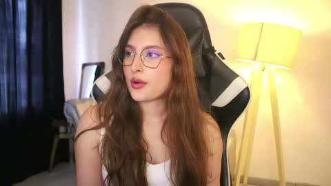 Snapshot of daisha_riley chatting on November 2025 02:16:01 PM Lauren online show from November 2025 02:16:01 PM