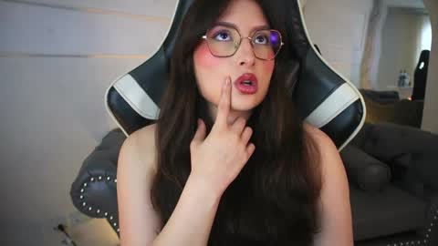 Lauren            online show from April 2026 01:03:02 PM