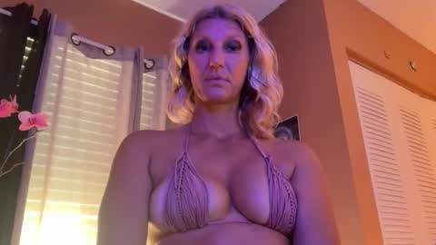 Snapshot of daisy9kat chatting on March 2026 07:07:02 PM Daisy137 online show from March 2026 07:07:02 PM