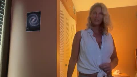 Snapshot of daisy9kat chatting on April 2026 04:39:01 PM Daisy137 online show from April 2026 04:39:01 PM