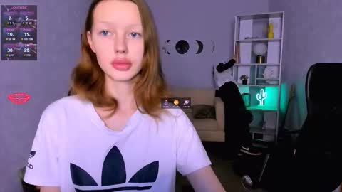 Snapshot of daisy_baby_ chatting on November 2025 08:09:01 PM daisy online show from November 2025 08:09:01 PM