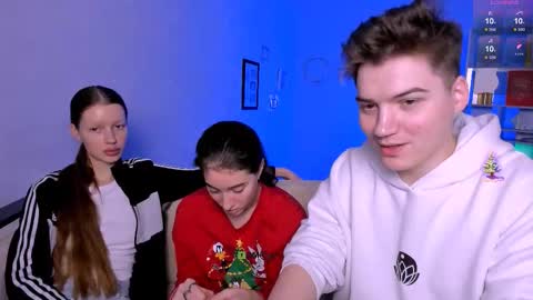 Snapshot of daisy_baby_ chatting on December 2025 08:26:01 PM daisy online show from December 2025 08:26:01 PM