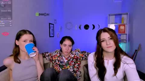 Snapshot of daisy_baby_ chatting on December 2025 08:25:02 PM daisy online show from December 2025 08:25:02 PM