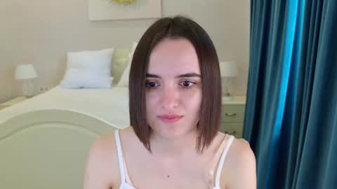 Snapshot of daisy_heart chatting on June 2026 04:18:02 AM Daisy online show from June 2026 04:18:02 AM