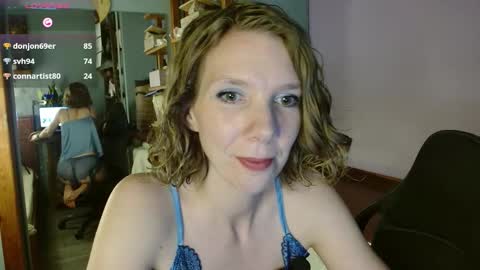 Snapshot of daisy_lovely chatting on October 2025 04:14:01 AM daisy_lovely online show from October 2025 04:14:01 AM