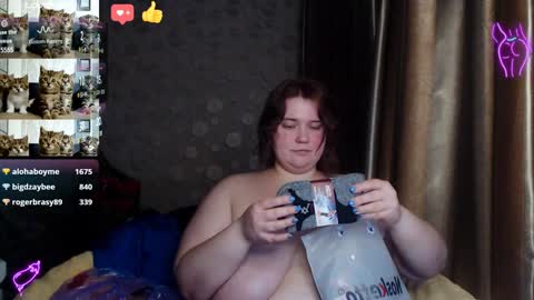 Snapshot of daisy_low chatting on January 2025 06:44:01 PM Alexandra online show from January 2025 06:44:01 PM