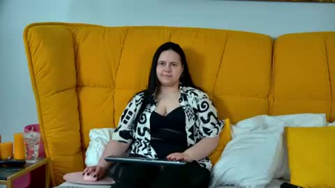 Snapshot of daisyharts chatting on June 2026 05:00:01 PM DaisyHarts online show from June 2026 05:00:01 PM
