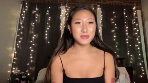 Snapshot of daisykimvip chatting on February 2025 05:04:01 AM Daisy Kim online show from February 2025 05:04:01 AM