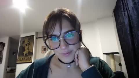 IG  dakotasofiaa online show from February 2025 02:07:02 AM