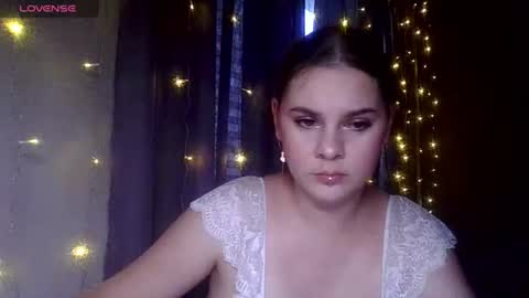 Snapshot of dakota_charm_ chatting on June 2026 01:43:01 PM Dakota online show from June 2026 01:43:01 PM