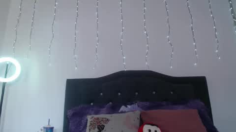 Snapshot of dakota_dark_ chatting on December 2025 07:00:01 PM Dakota online show from December 2025 07:00:01 PM