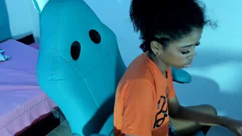 Snapshot of dakota_evans18 chatting on November 2025 03:08:02 AM DAKOTA online show from November 2025 03:08:02 AM