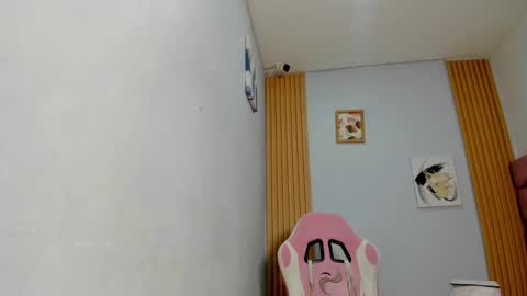 Snapshot of dakota_x18 chatting on October 2025 01:46:02 PM dakota_x18 online show from October 2025 01:46:02 PM