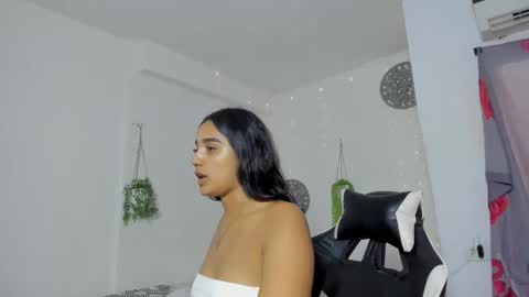 Snapshot of dakota_x18 chatting on November 2025 08:20:02 PM dakota_x18 online show from November 2025 08:20:02 PM