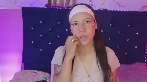 dakotaa_johnson online show from May 2026 06:09:01 PM
