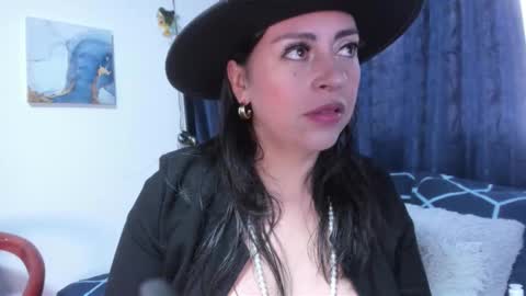 Snapshot of dakotaagray chatting on November 2025 11:32:02 AM Dakotaagray online show from November 2025 11:32:02 AM