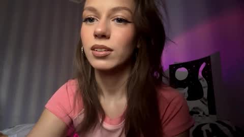 Snapshot of dakotabagaoisan chatting on October 2025 12:07:02 PM Carrie online show from October 2025 12:07:02 PM