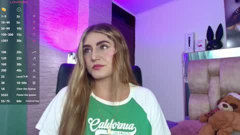 dakotarobbins_ online show from December 2025 10:47:01 PM