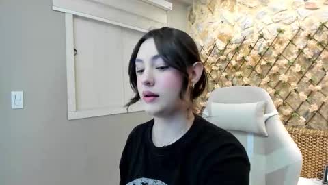 Snapshot of dakotarussell_ chatting on December 2025 11:04:02 AM Dakota online show from December 2025 11:04:02 AM