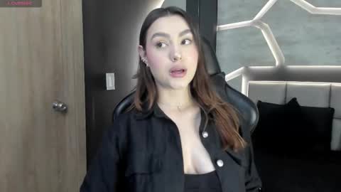 Snapshot of dakotarussell_ chatting on January 2026 07:17:01 PM Dakota online show from January 2026 07:17:01 PM