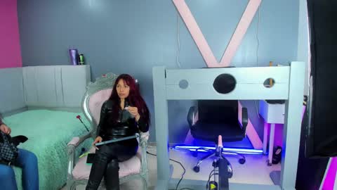 Snapshot of dakotha_90 chatting on March 2025 07:32:02 PM dakotha online show from March 2025 07:32:02 PM