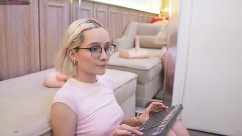 Snapshot of dalahiarushh chatting on January 2025 08:36:02 PM Dalahia Rush online show from January 2025 08:36:02 PM