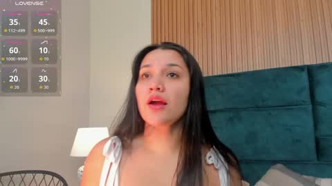 Snapshot of dalia_alissa chatting on June 2026 12:38:02 PM Violeta online show from June 2026 12:38:02 PM