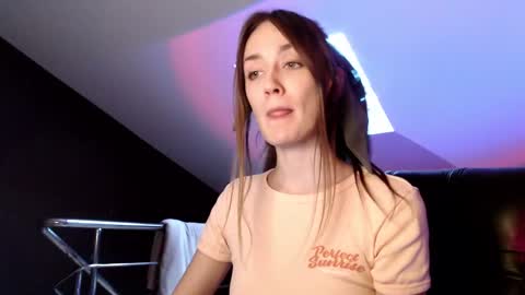 Dalia  online show from December 2024 01:25:02 PM