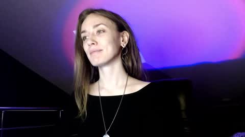 Dalia  online show from December 2024 10:14:01 AM